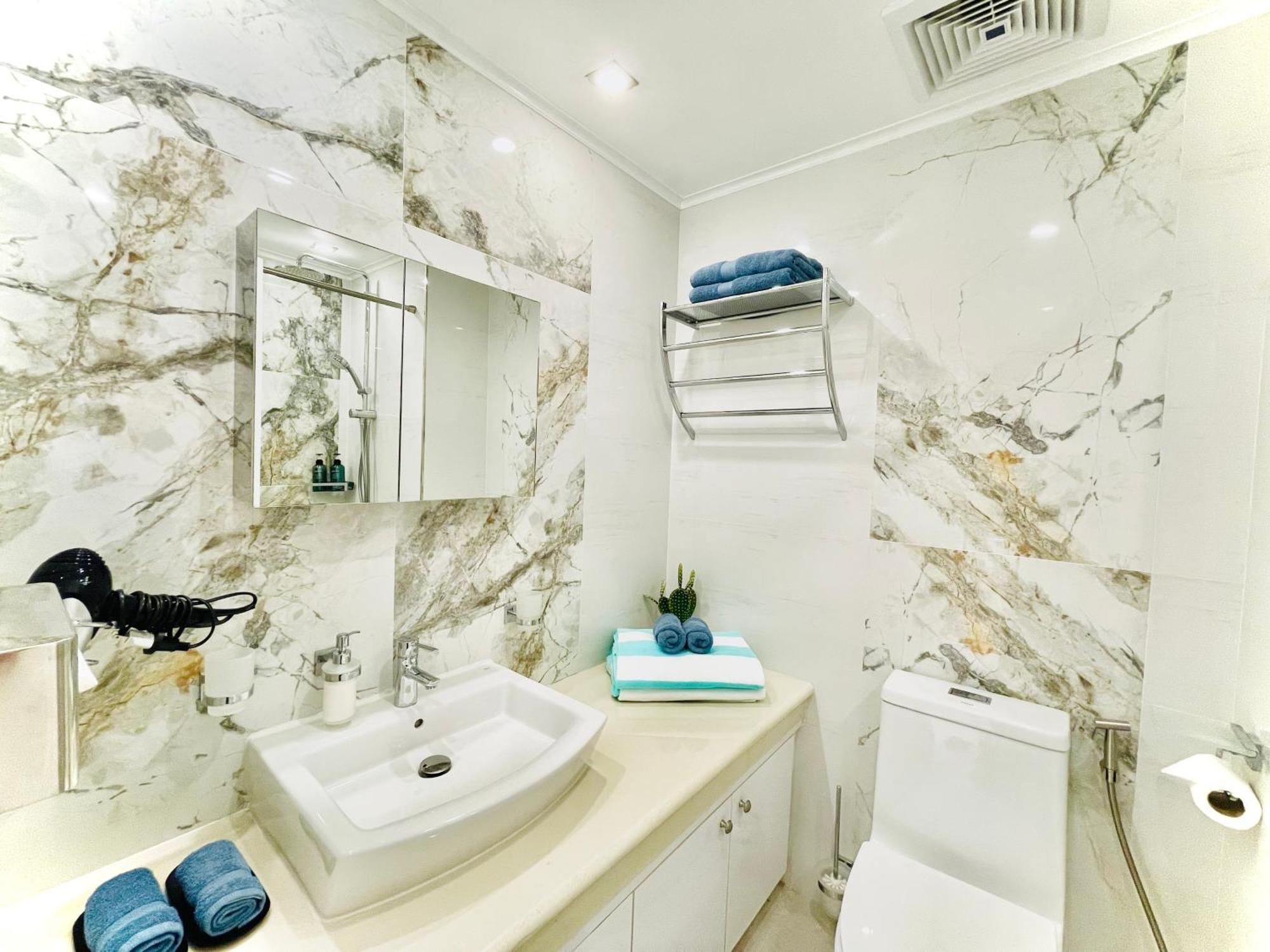 Sophisticated Oceanview Studio In La Mirada Lägenhet Lapu-Lapu City Exteriör bild